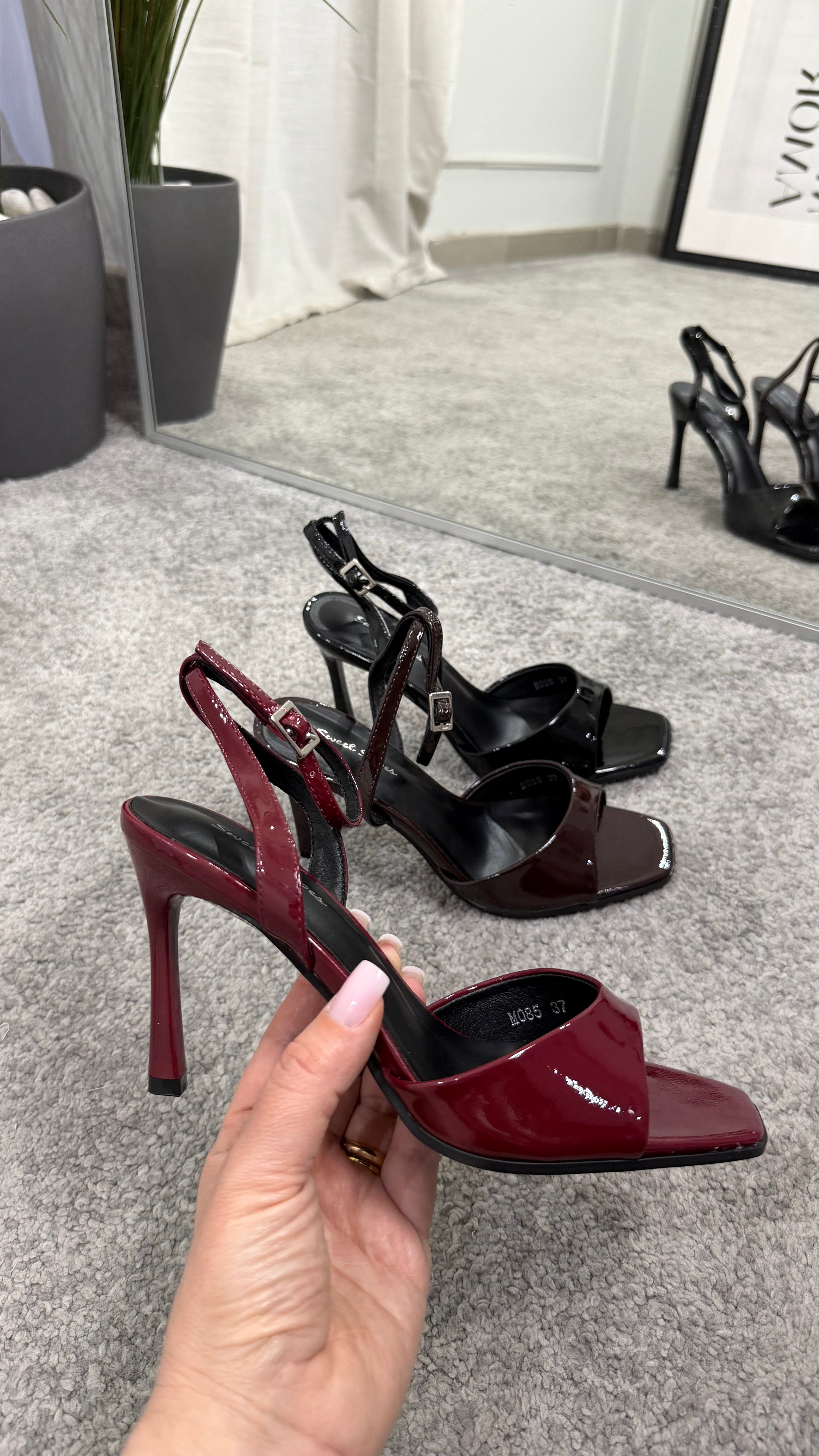 Georgina Sandal