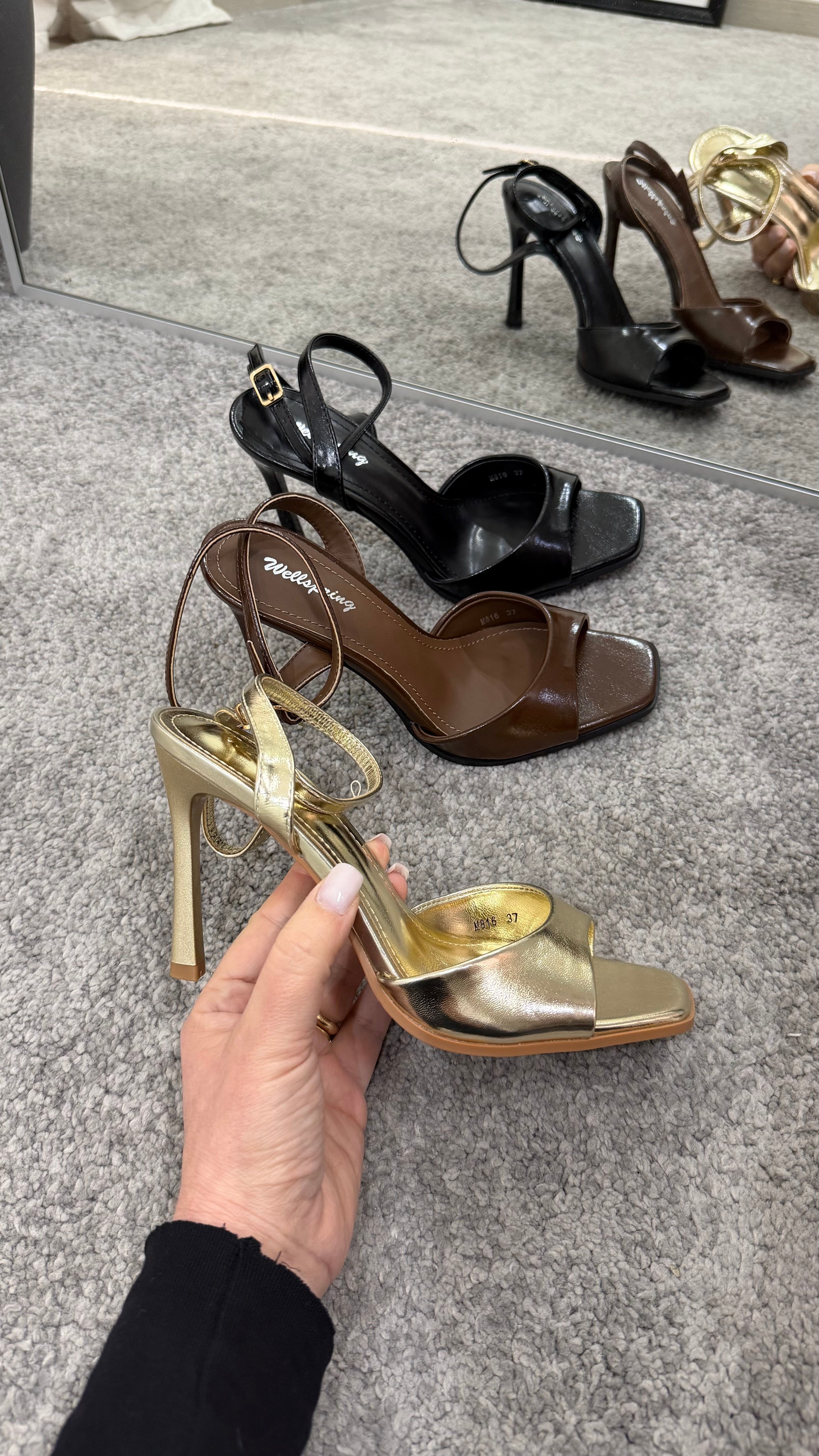 Cinzia sandal