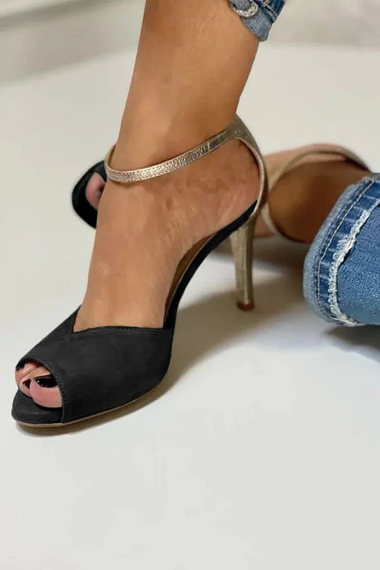 Elegant sandal with a metal strap
