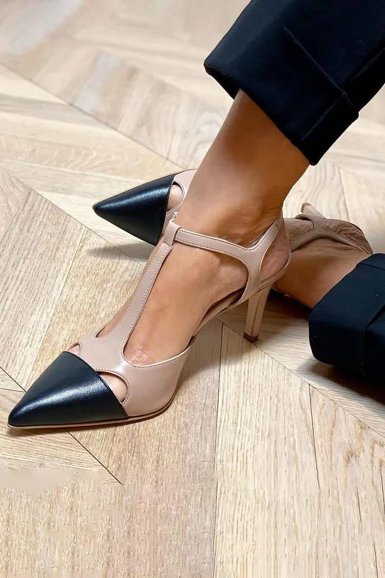 Two-tone décolletage with a strap