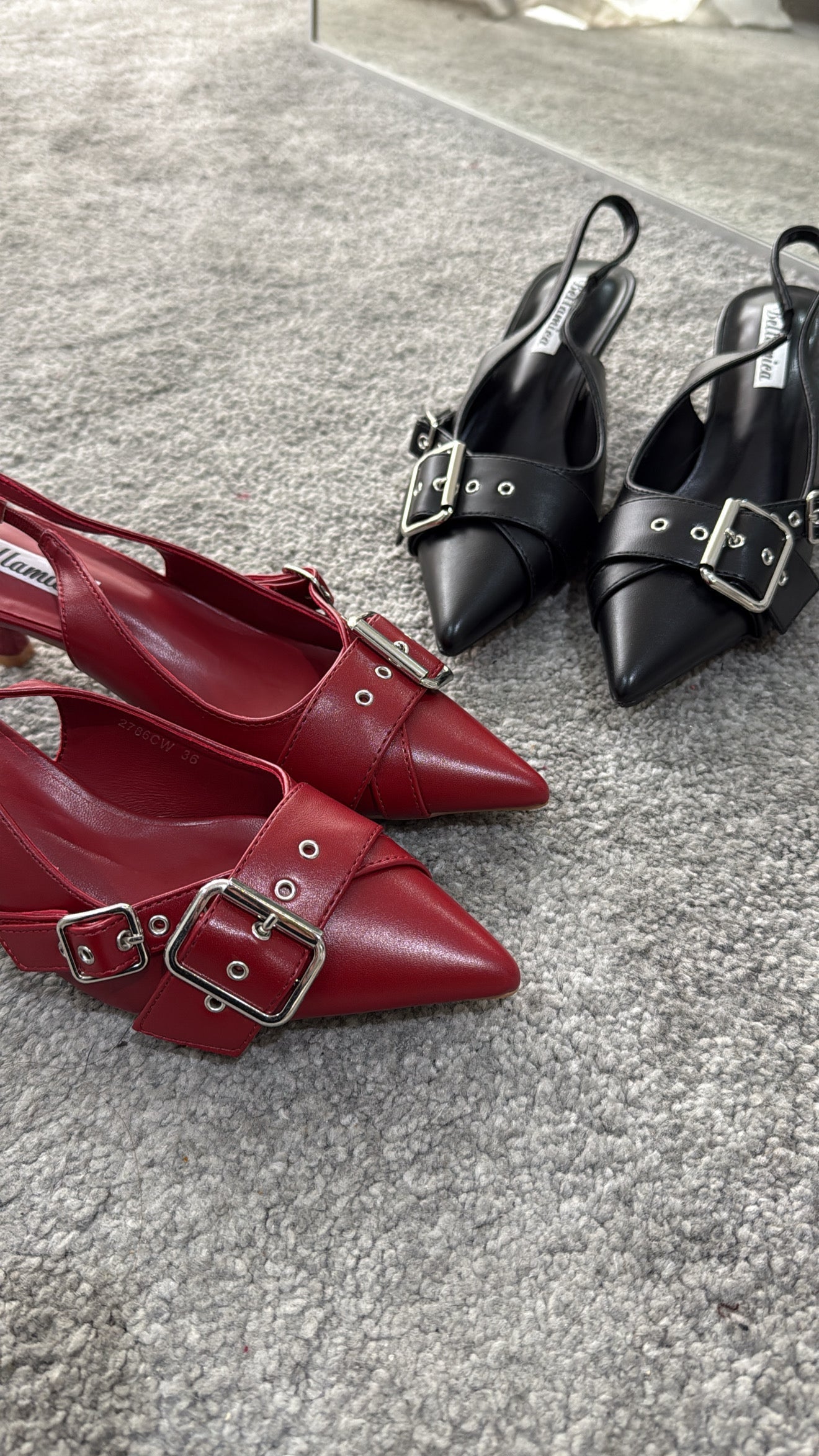 Double-buckle slingback