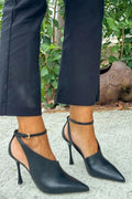 Heel with point and thumb
