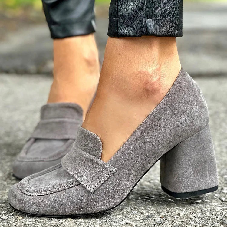 Loafer pumps with block heel
