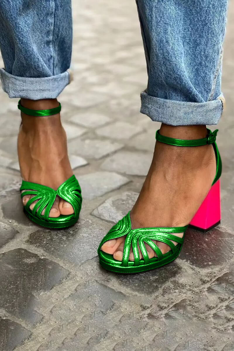 Sandals with a two-tone heel