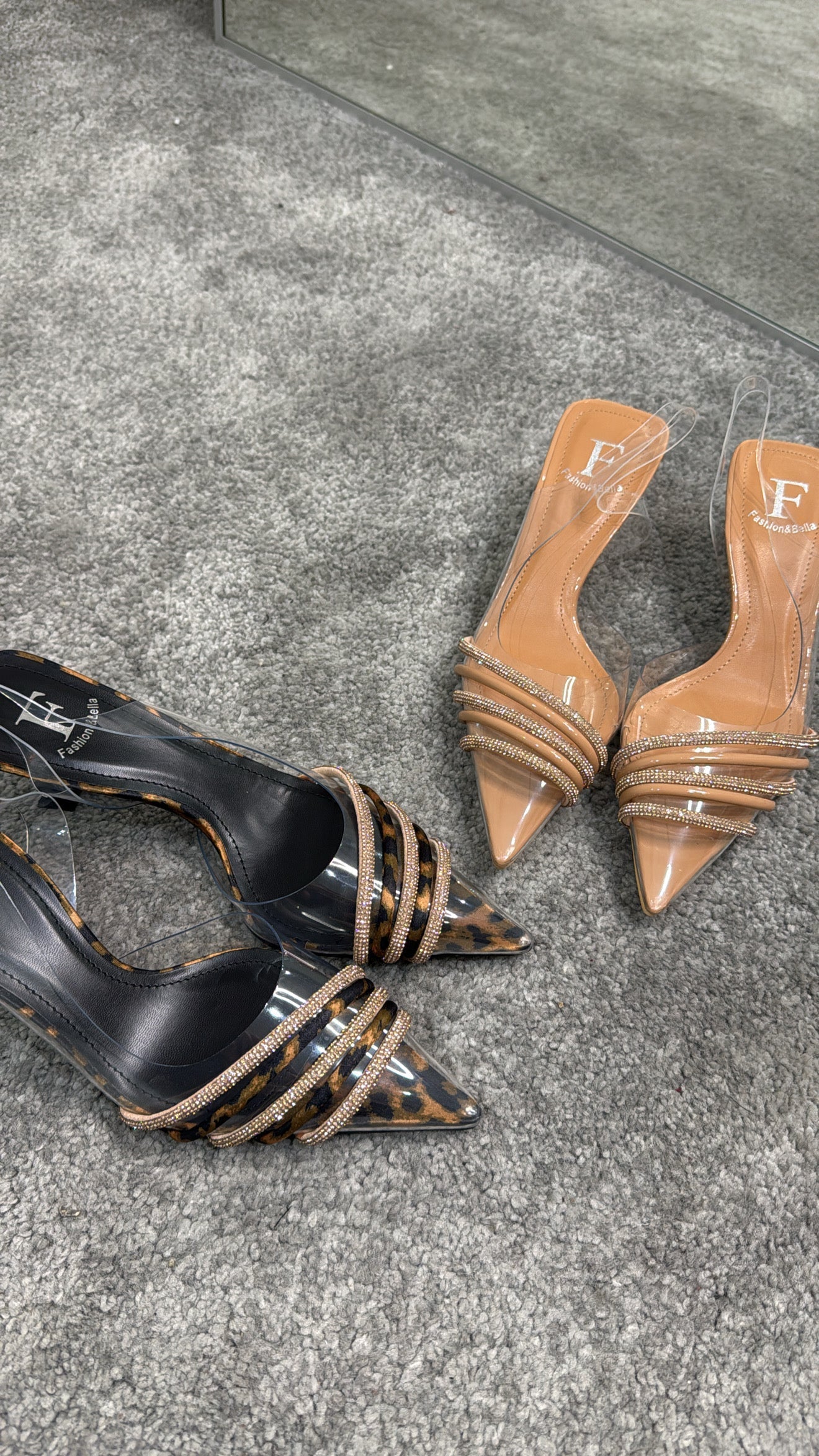 Zaila Slingback