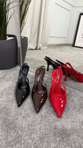 Heart-shaped slingback