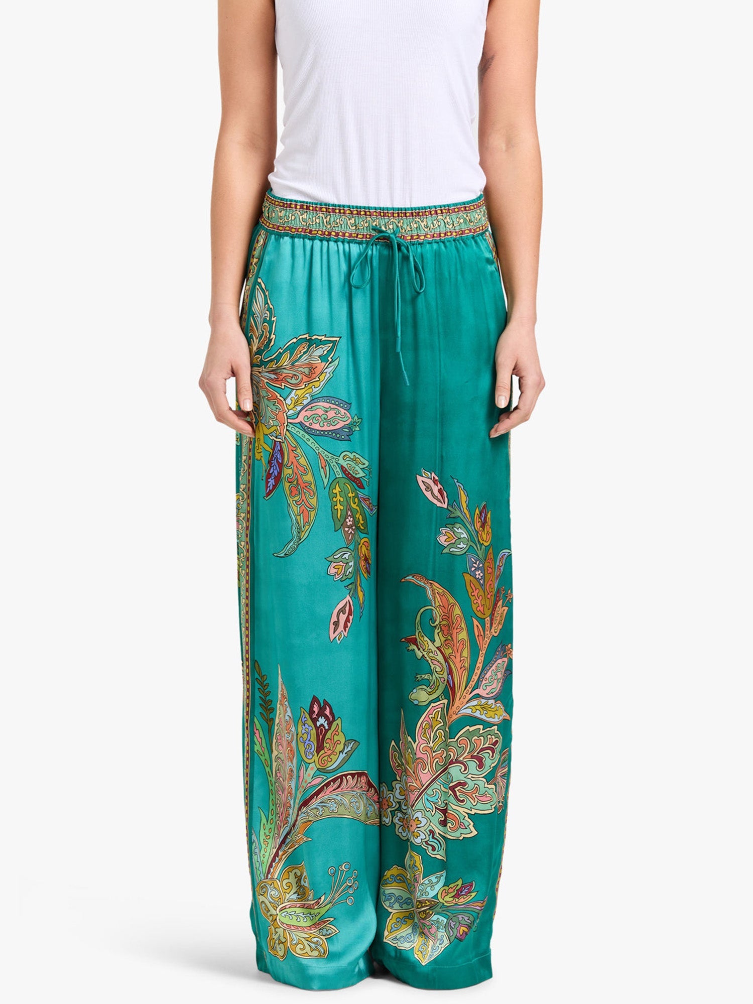 Wide leg pants in an emerald shade