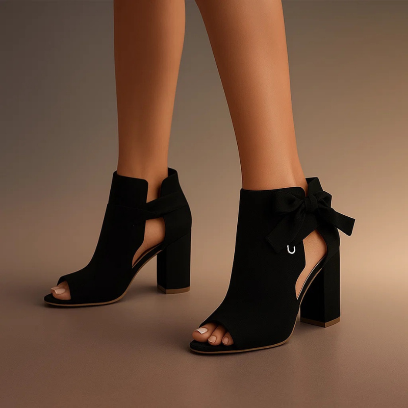 Marcella - Sandals with an elegant heel