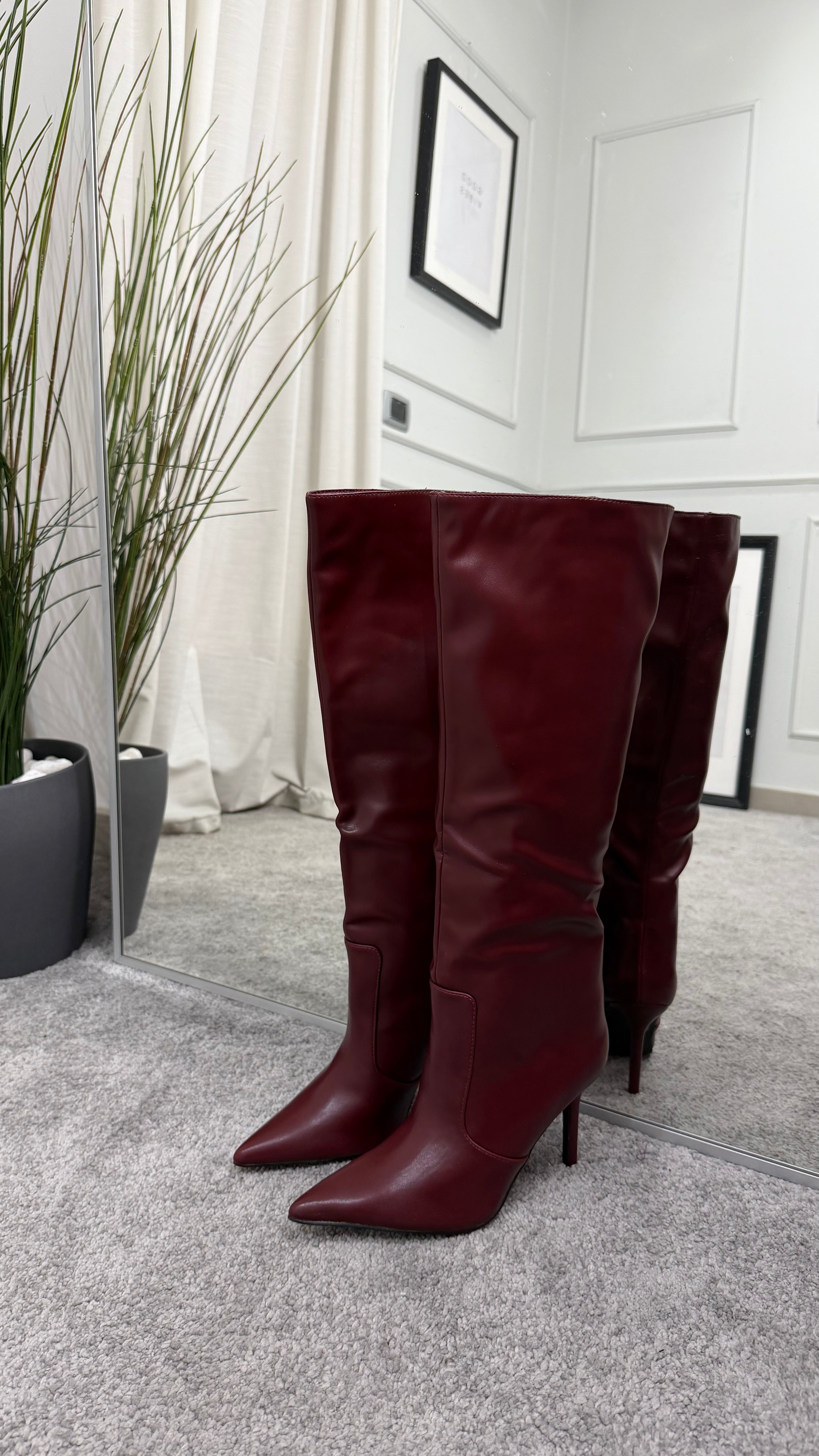 Bordeaux wide-calf boot