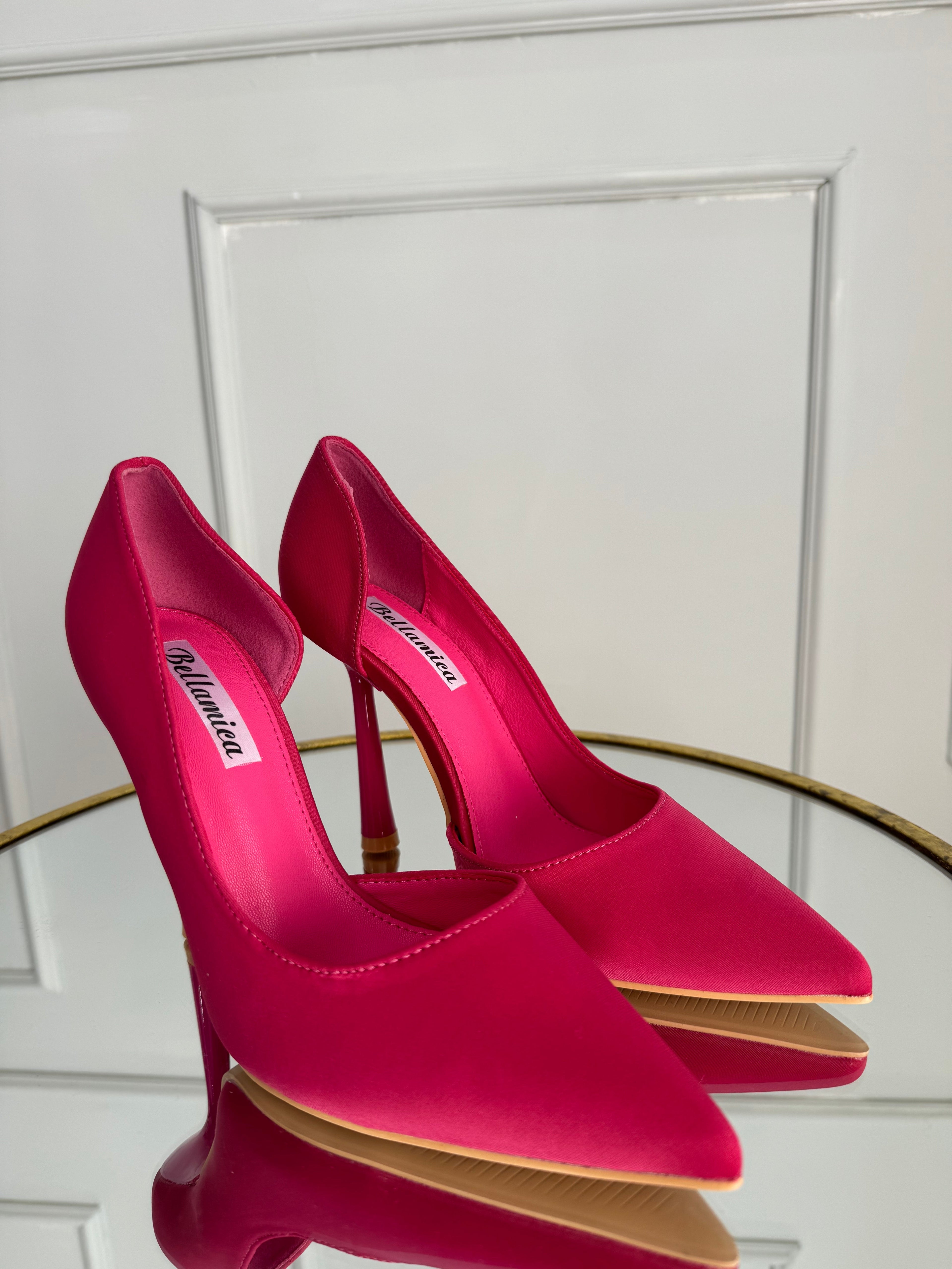 Fuchsia Lycra décolletage