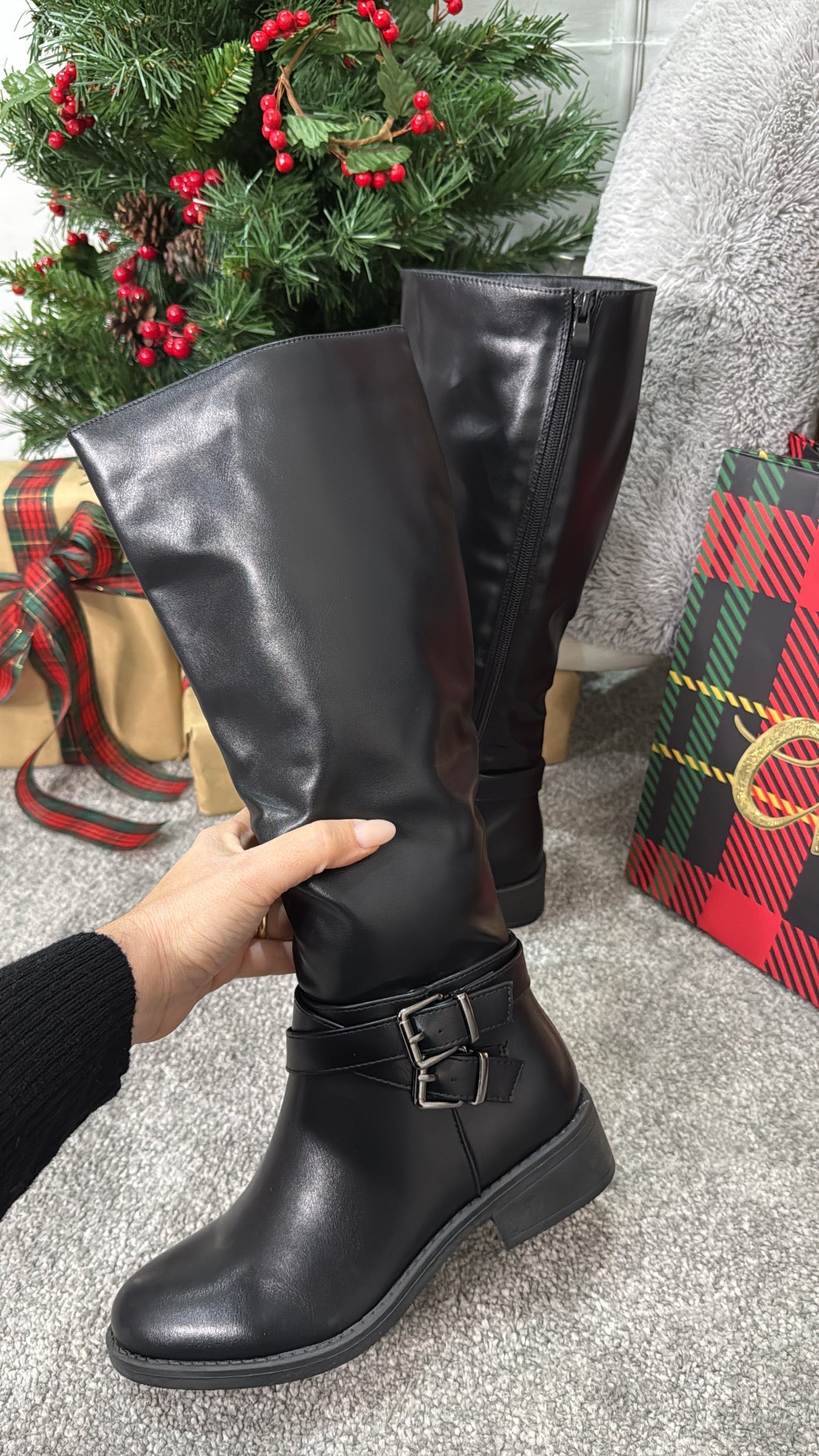 Riding boot