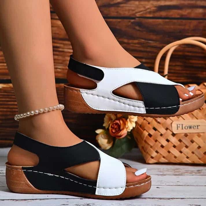 Orthopedic sandals with an angled heel, extra comfortable for women