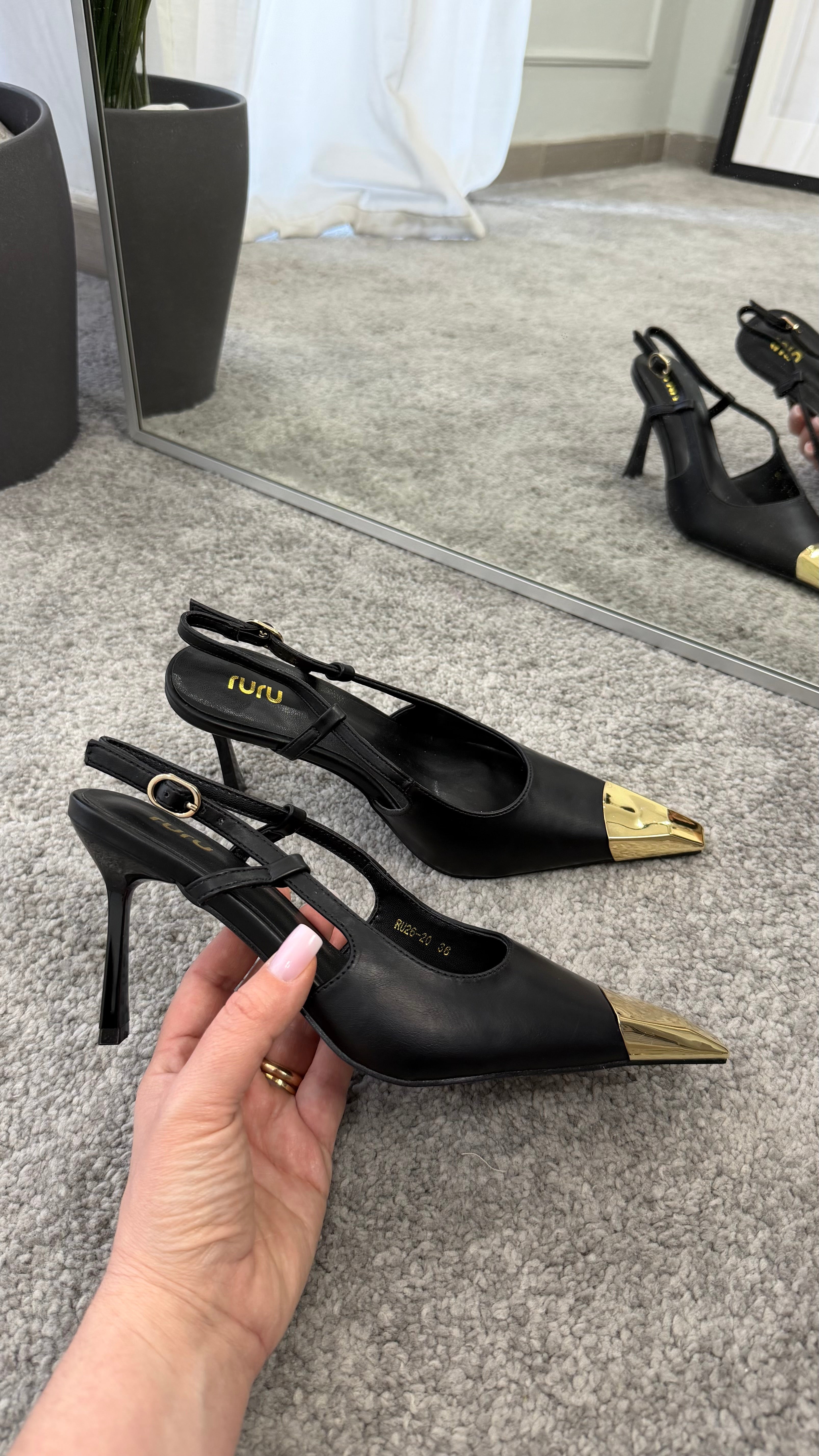 Slingback with gold toe cap