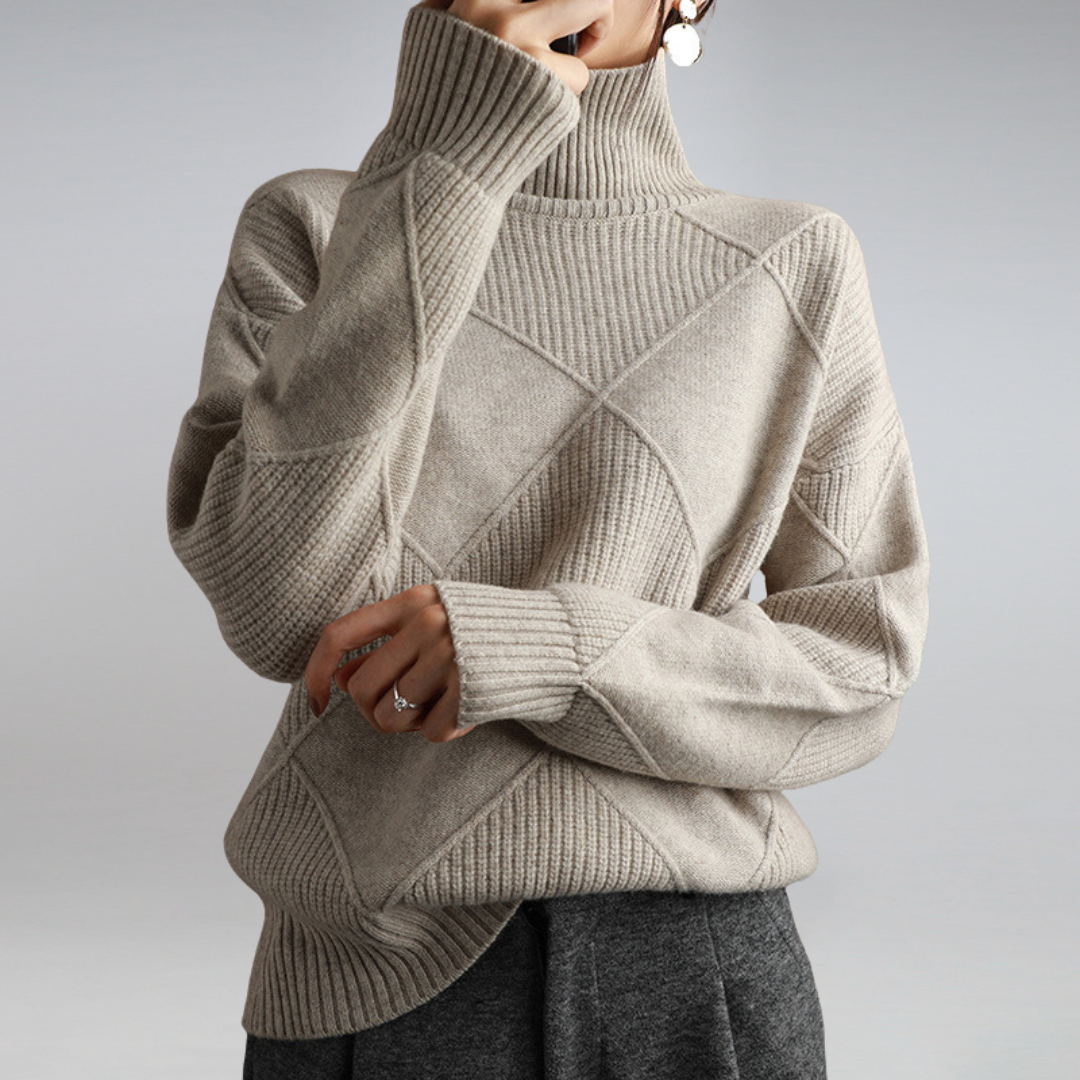 Amelia - High-neck sweater in soft cashmere wool