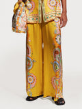 Oversized pants with a modern print