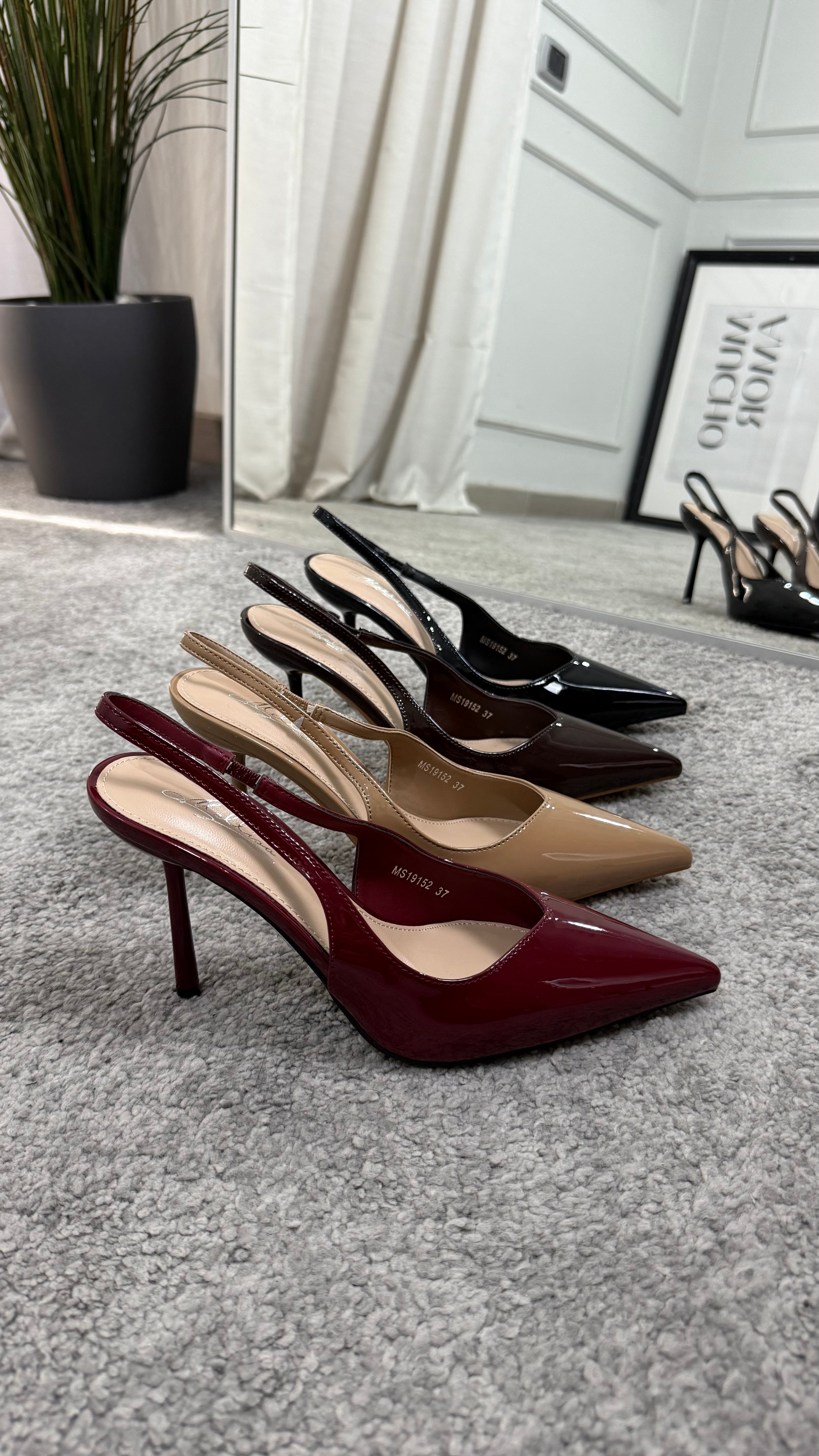 Melissa Slingback