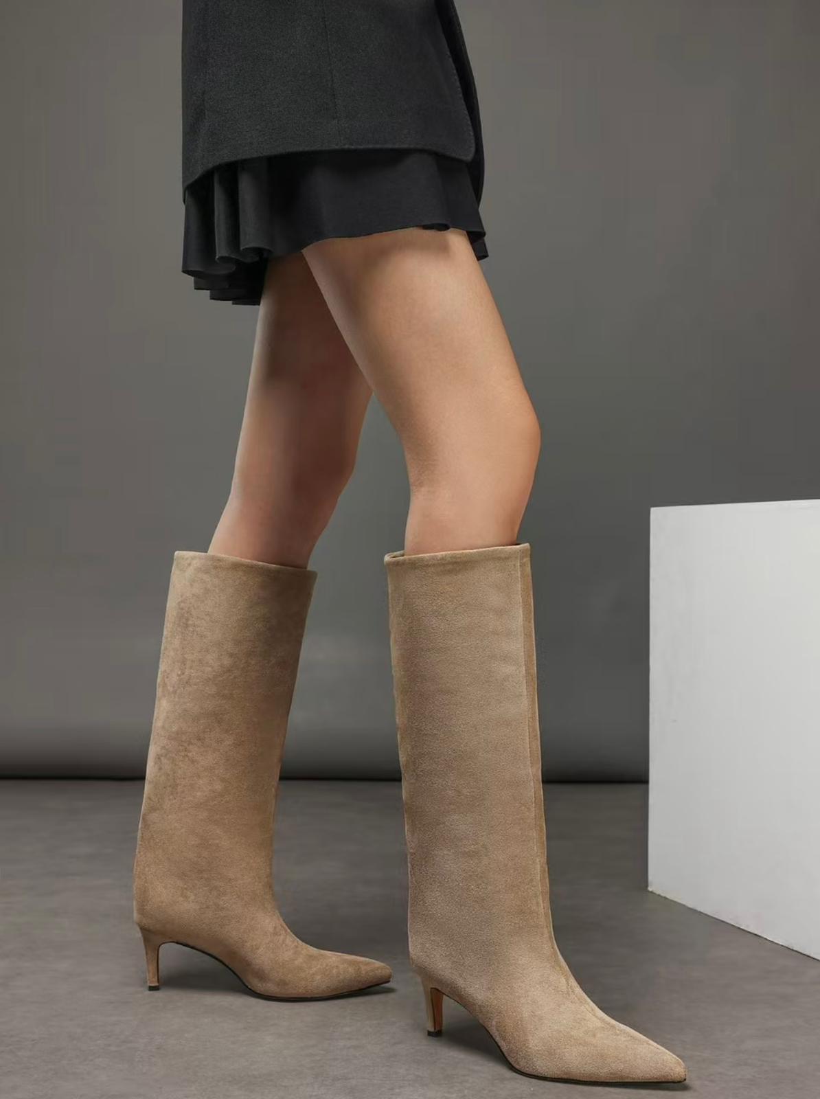 Suede boot