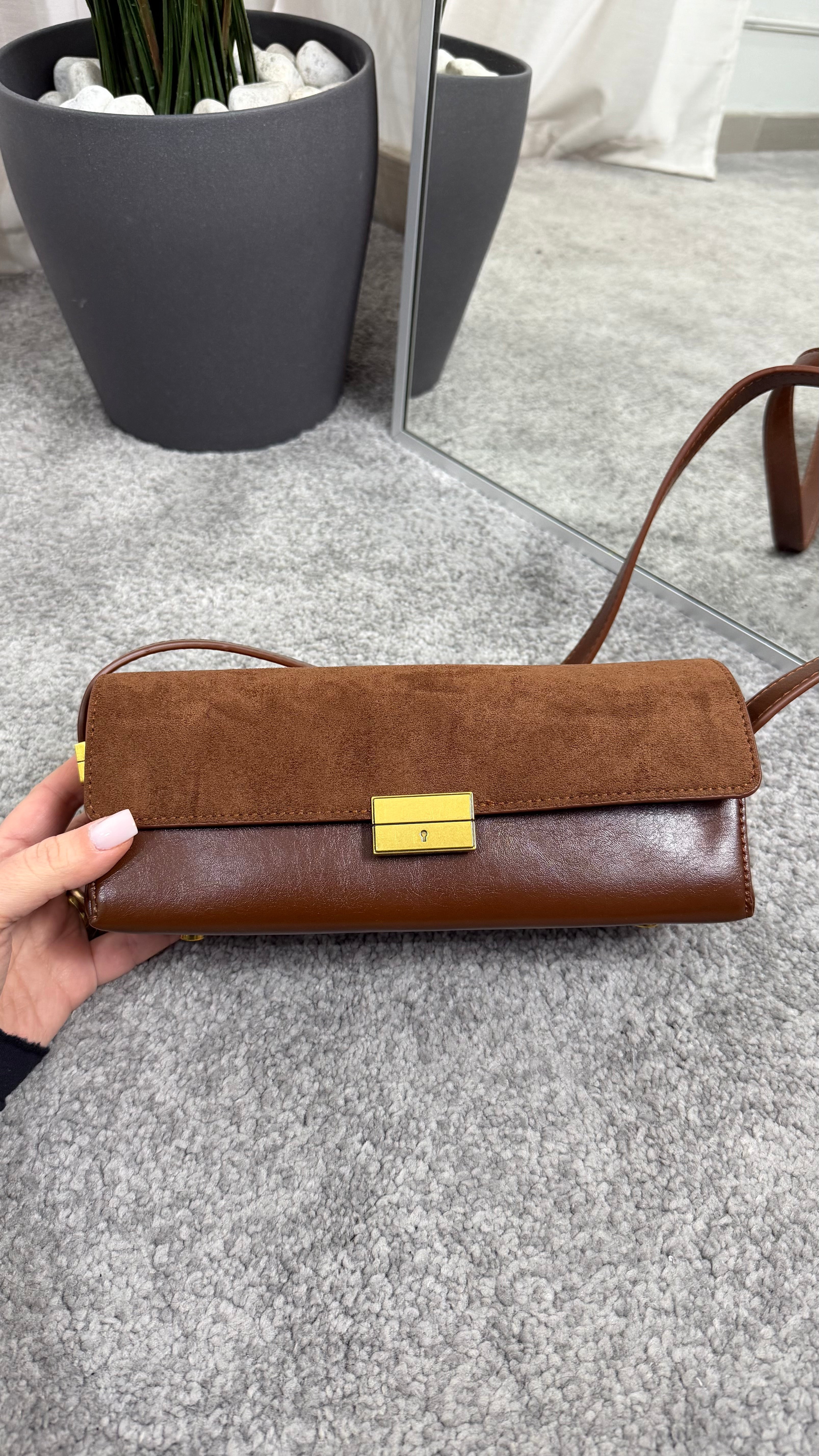 Camusio and leather case