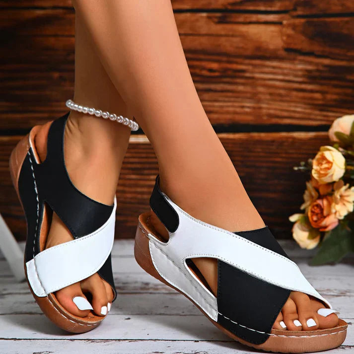 Orthopedic sandals with an angled heel, extra comfortable for women