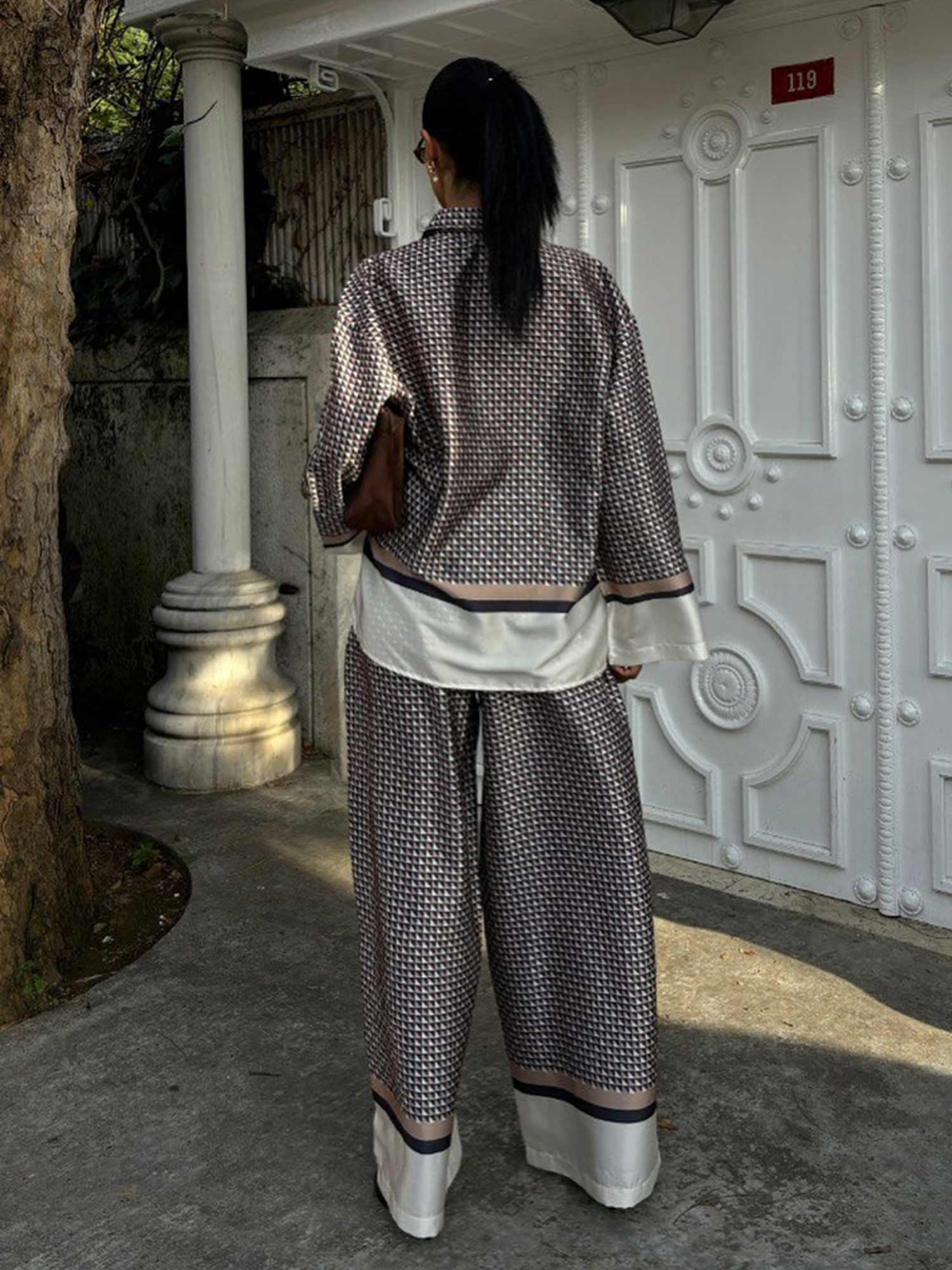 Black wide-leg trousers
