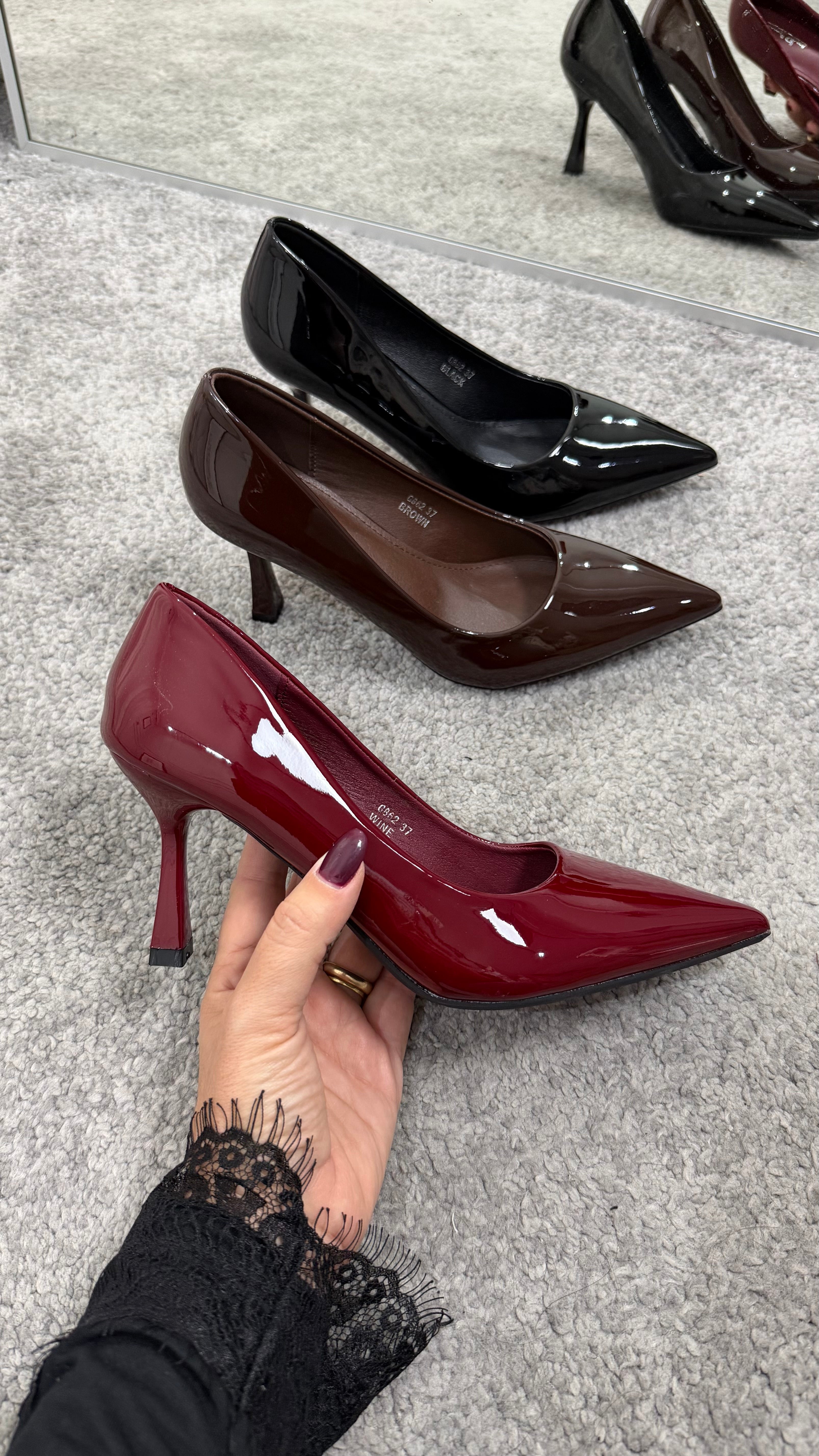 7 cm shiny décolleté