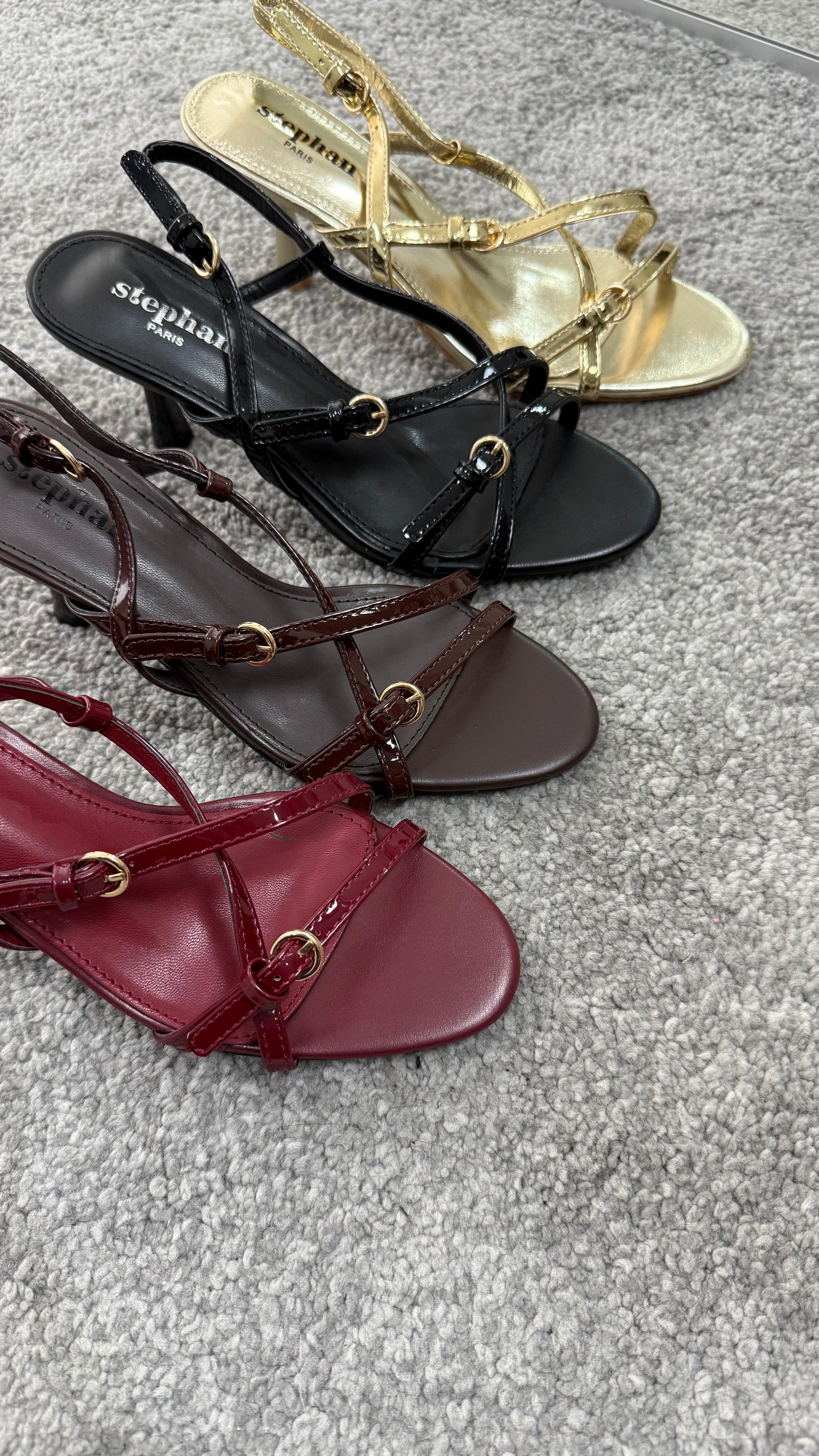 Paris sandal with buckles