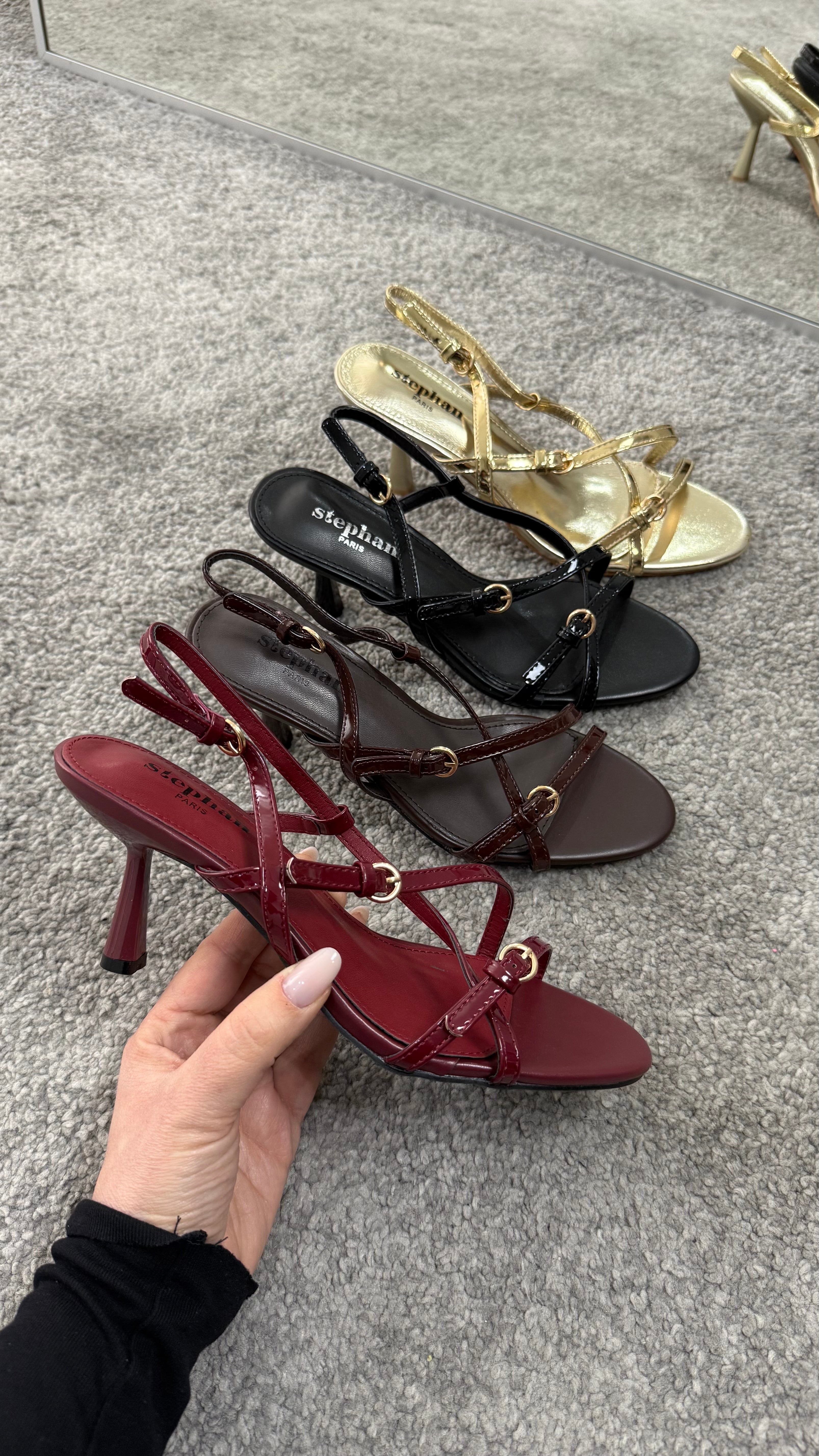 Paris sandal with buckles