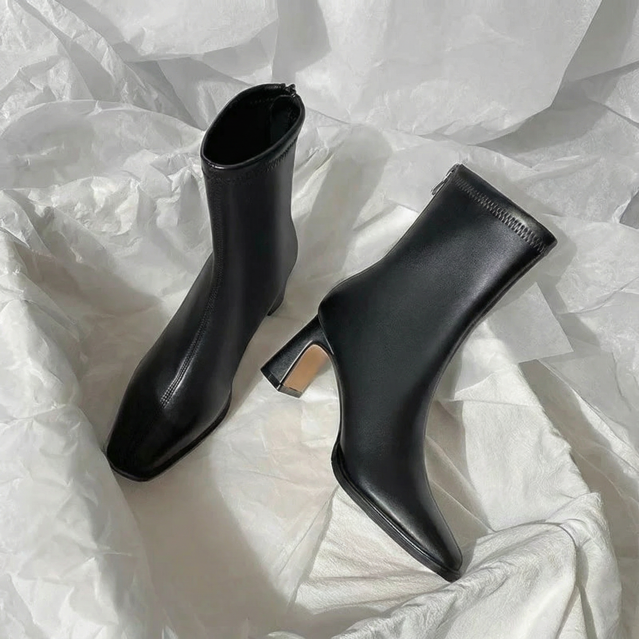 Baluchi | Elegant ankle boots with an extended heel and sophisticated design