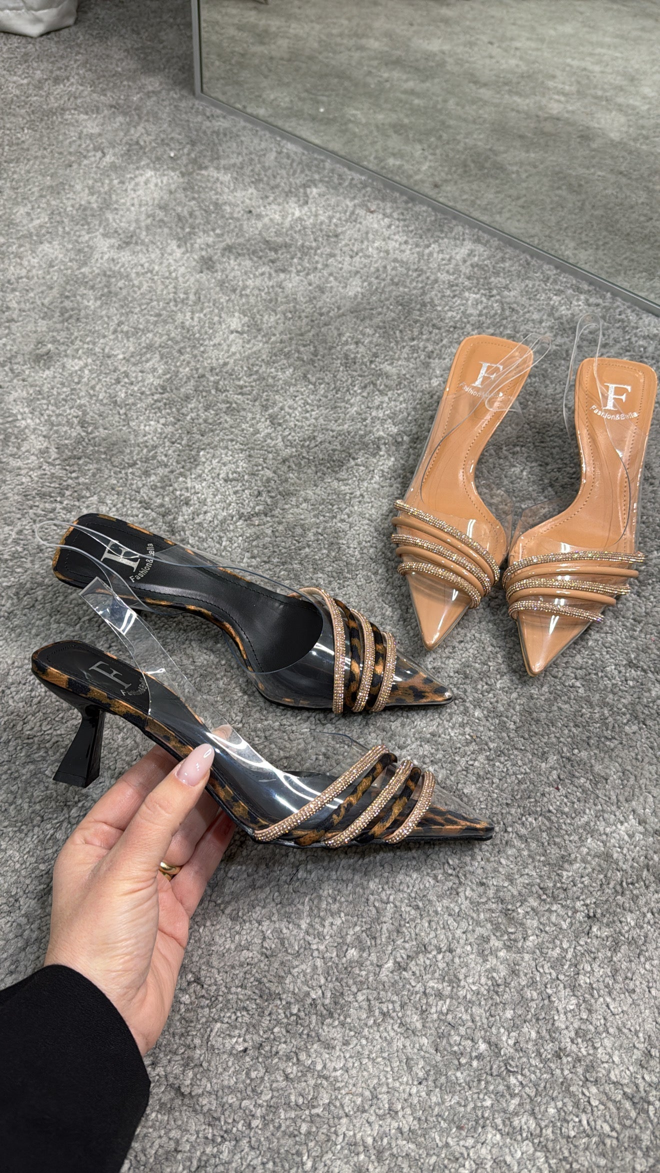 Zaila Slingback