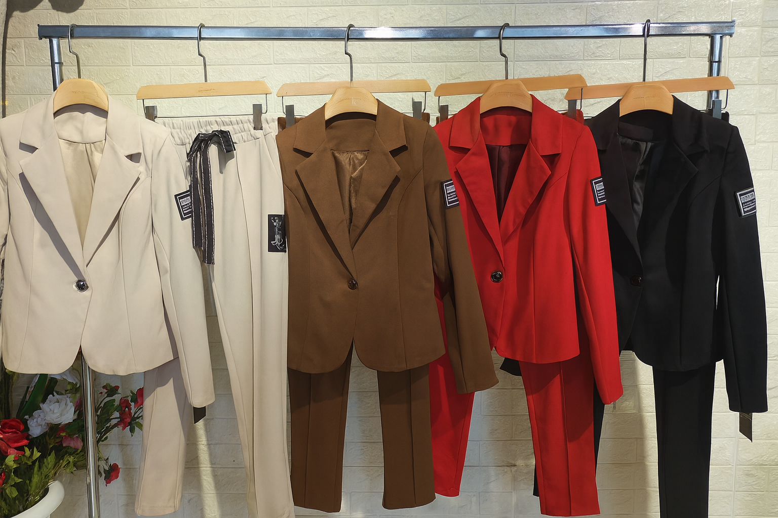 Taylor Ginabra (Jacket + Pants)