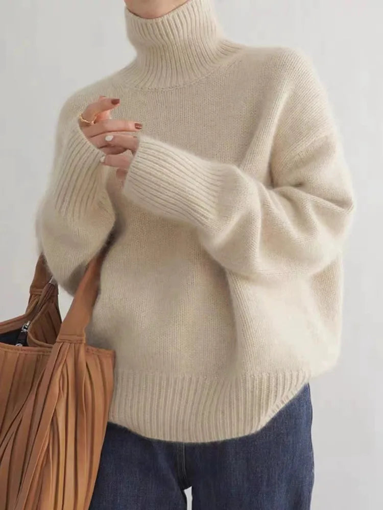 Cashmere Line - High-Neck Sweater