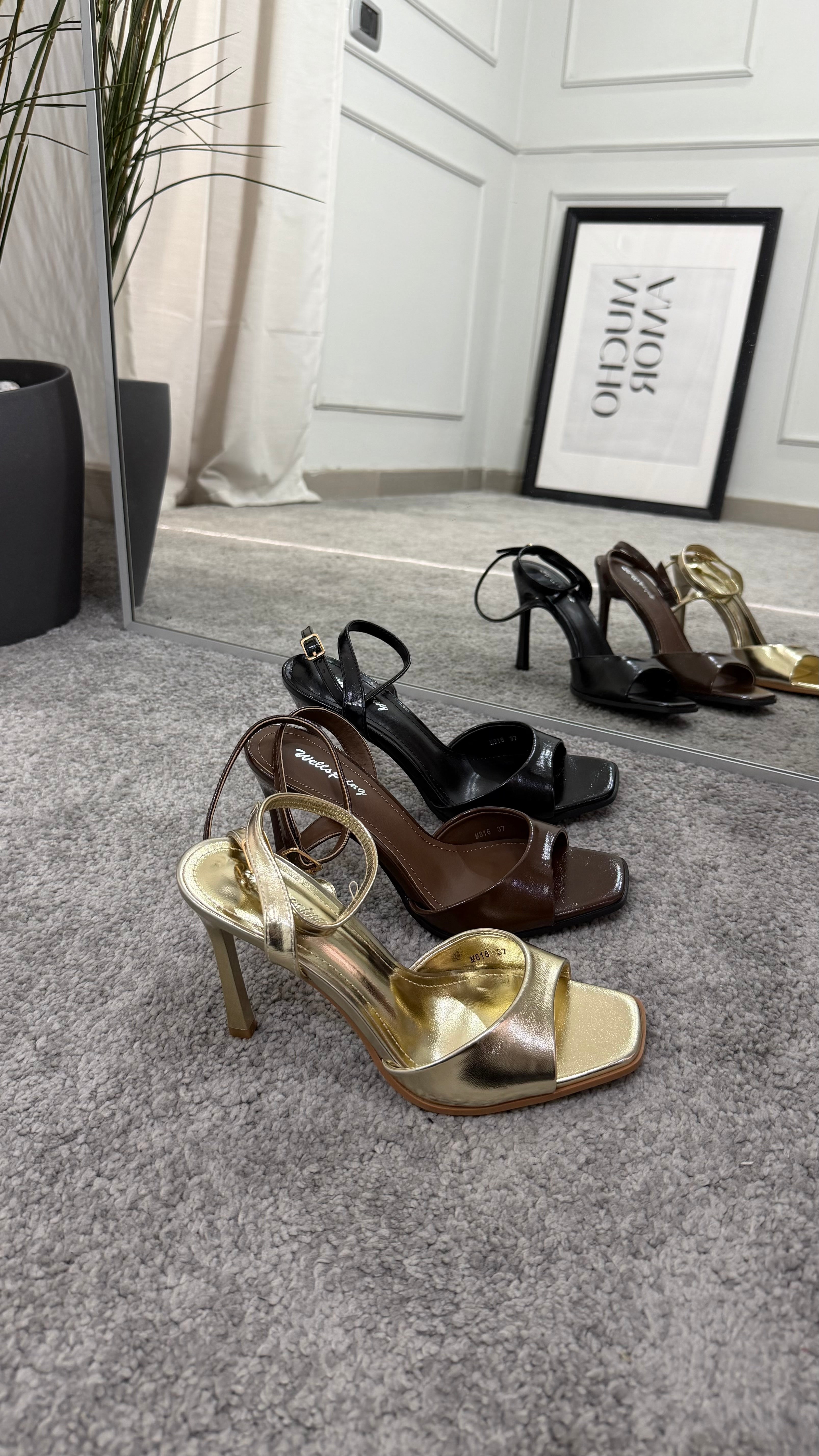 Cinzia sandal