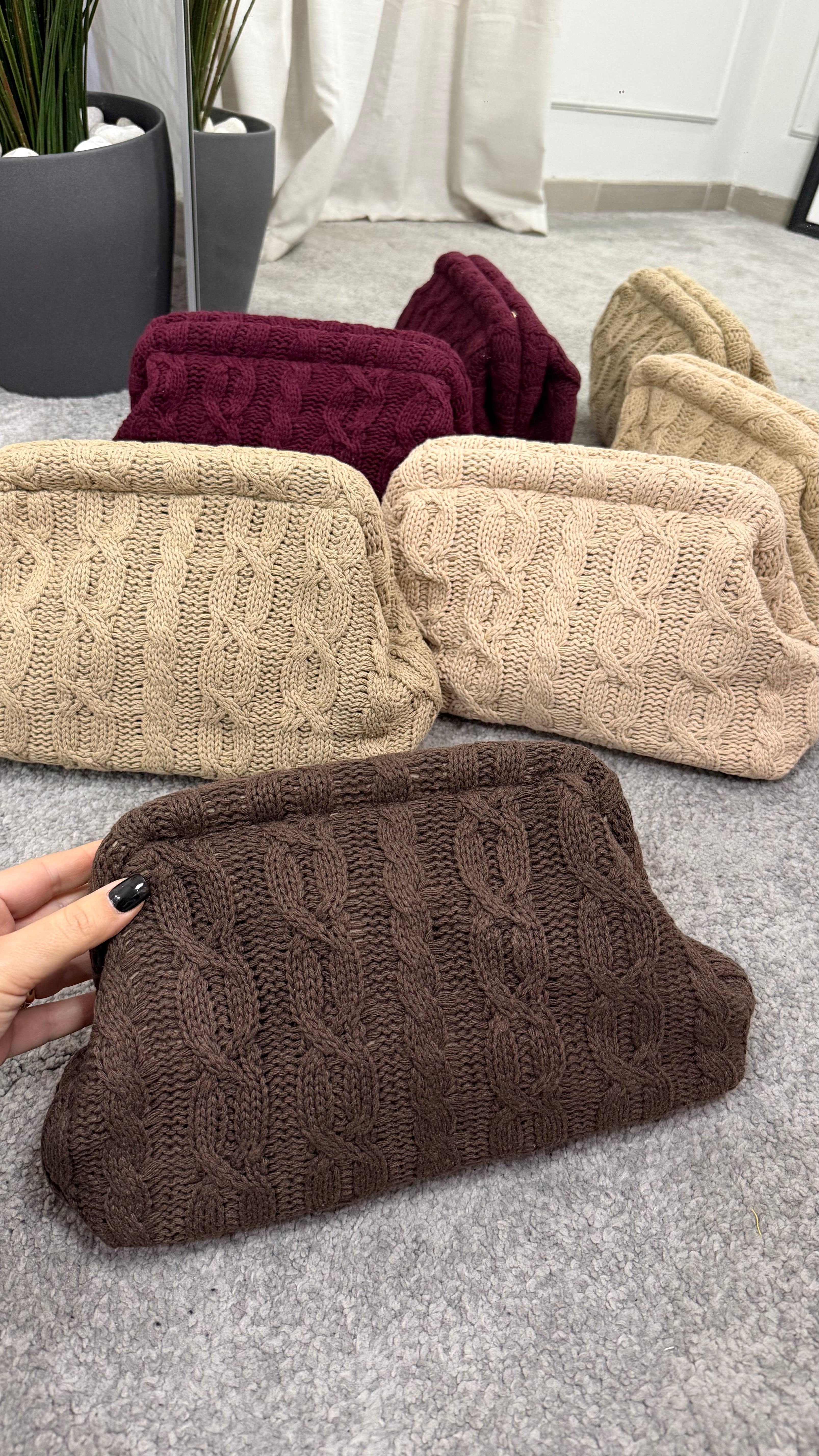 Wool pocket file