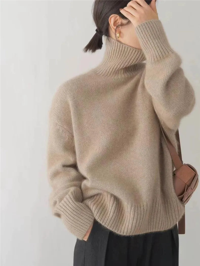 Cashmere Line - High-Neck Sweater