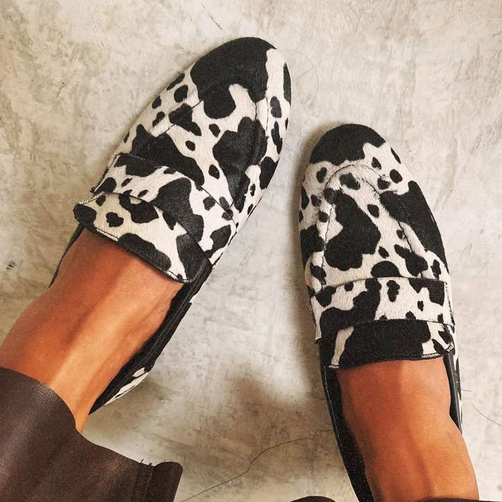 Elegant animal print loafers