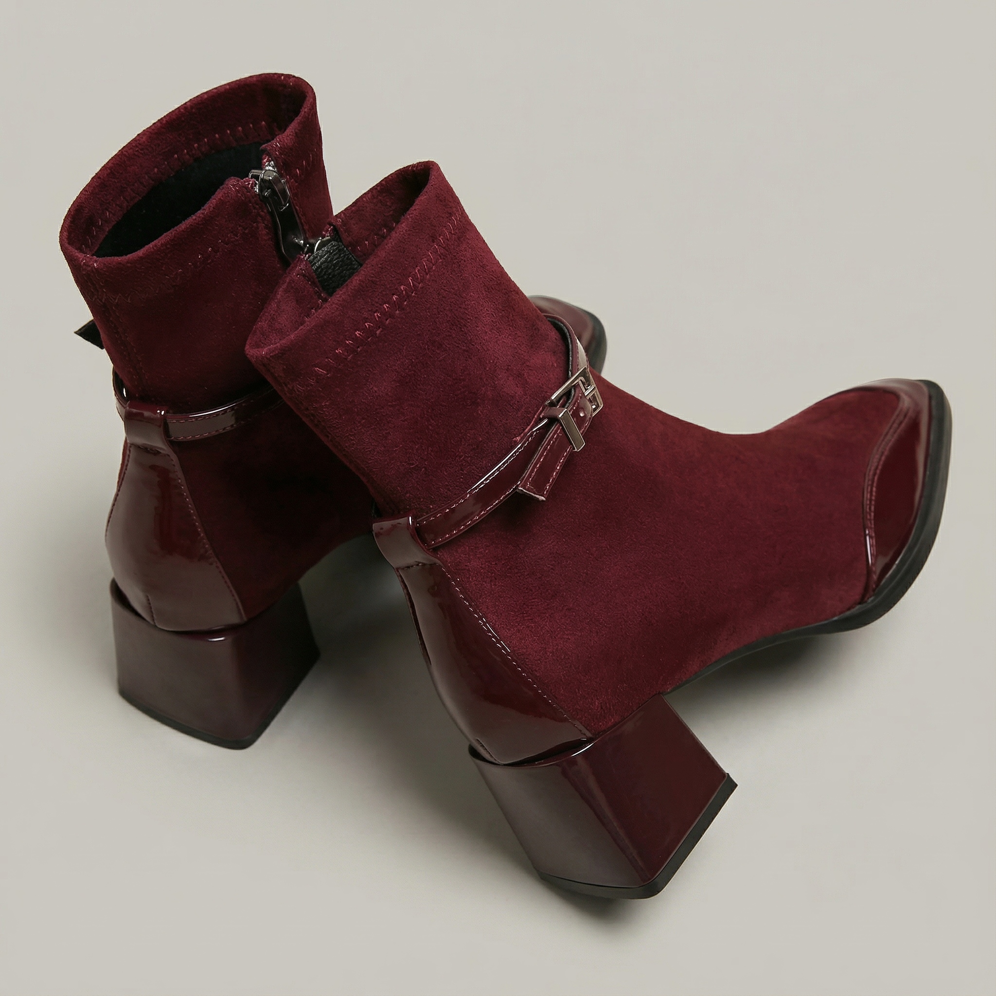Romanian | Elegant eco-friendly ankle boots with a medium heel