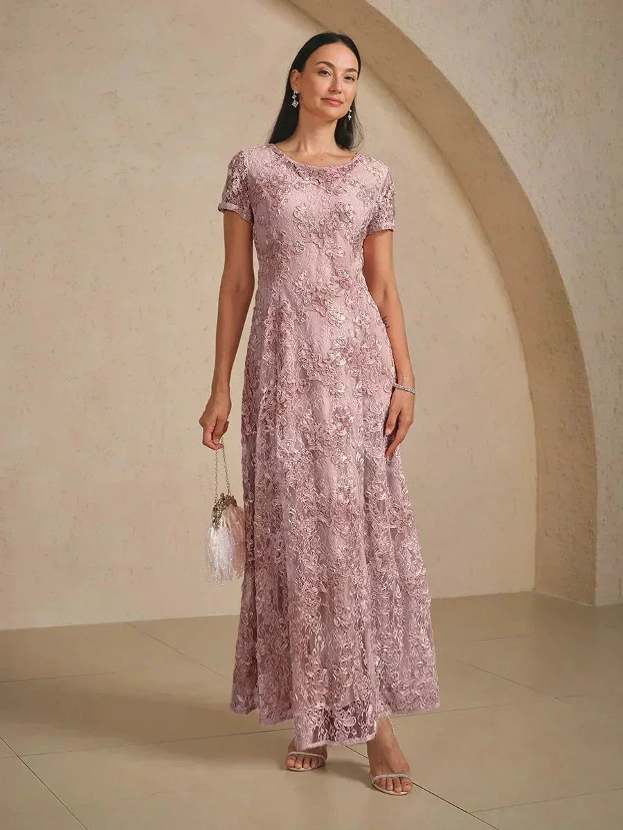 שמלות A-Line מבד תחרה עם קישוטים של פייטים