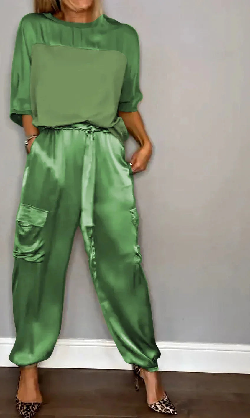 Avriel | Flowy and Luxurious Two-Piece Set