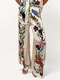 Wide-leg trousers with a sophisticated print