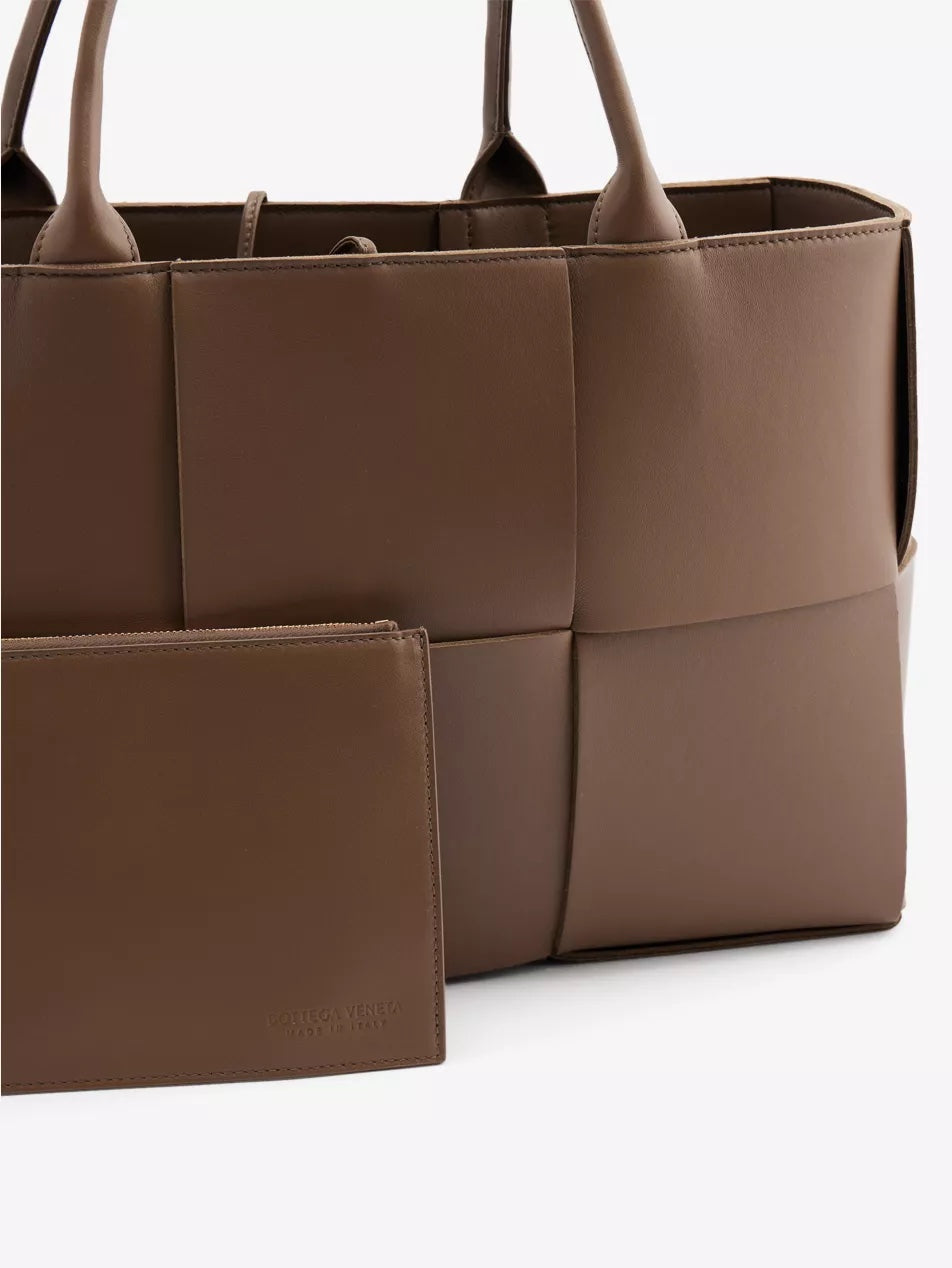 Saralon tote bag