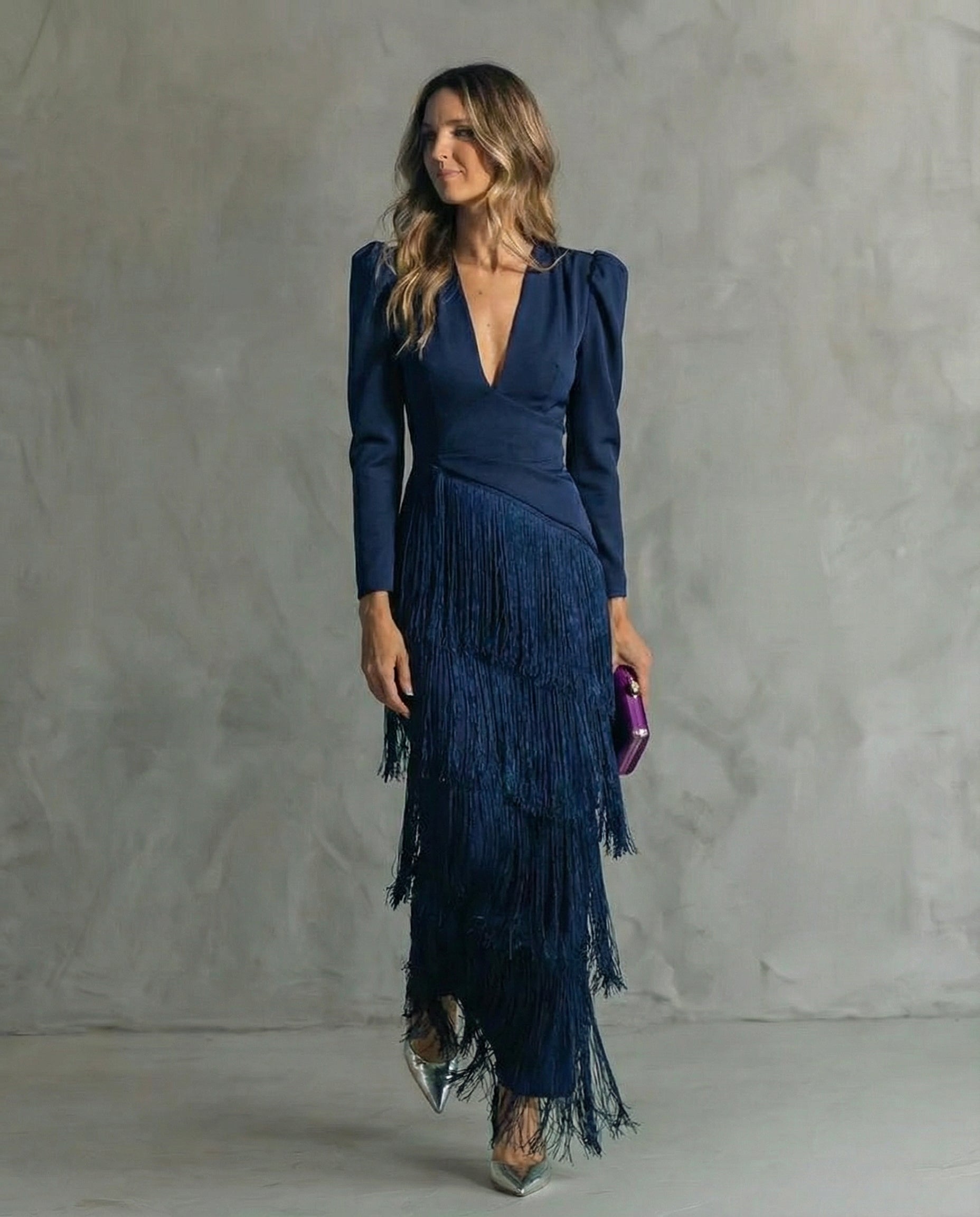 Alessia - Elegant midi dress with sequined sleeves