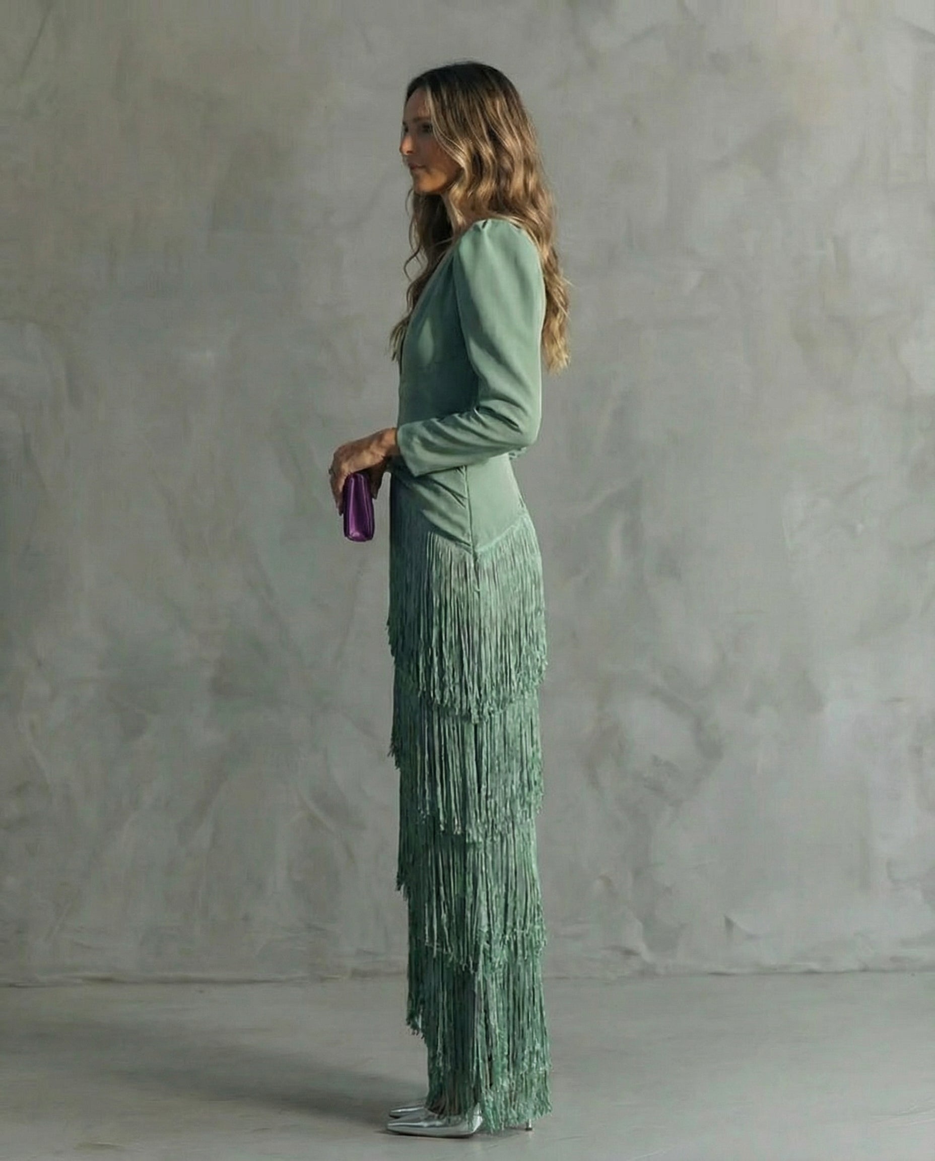 Alessia - Elegant midi dress with sequined sleeves