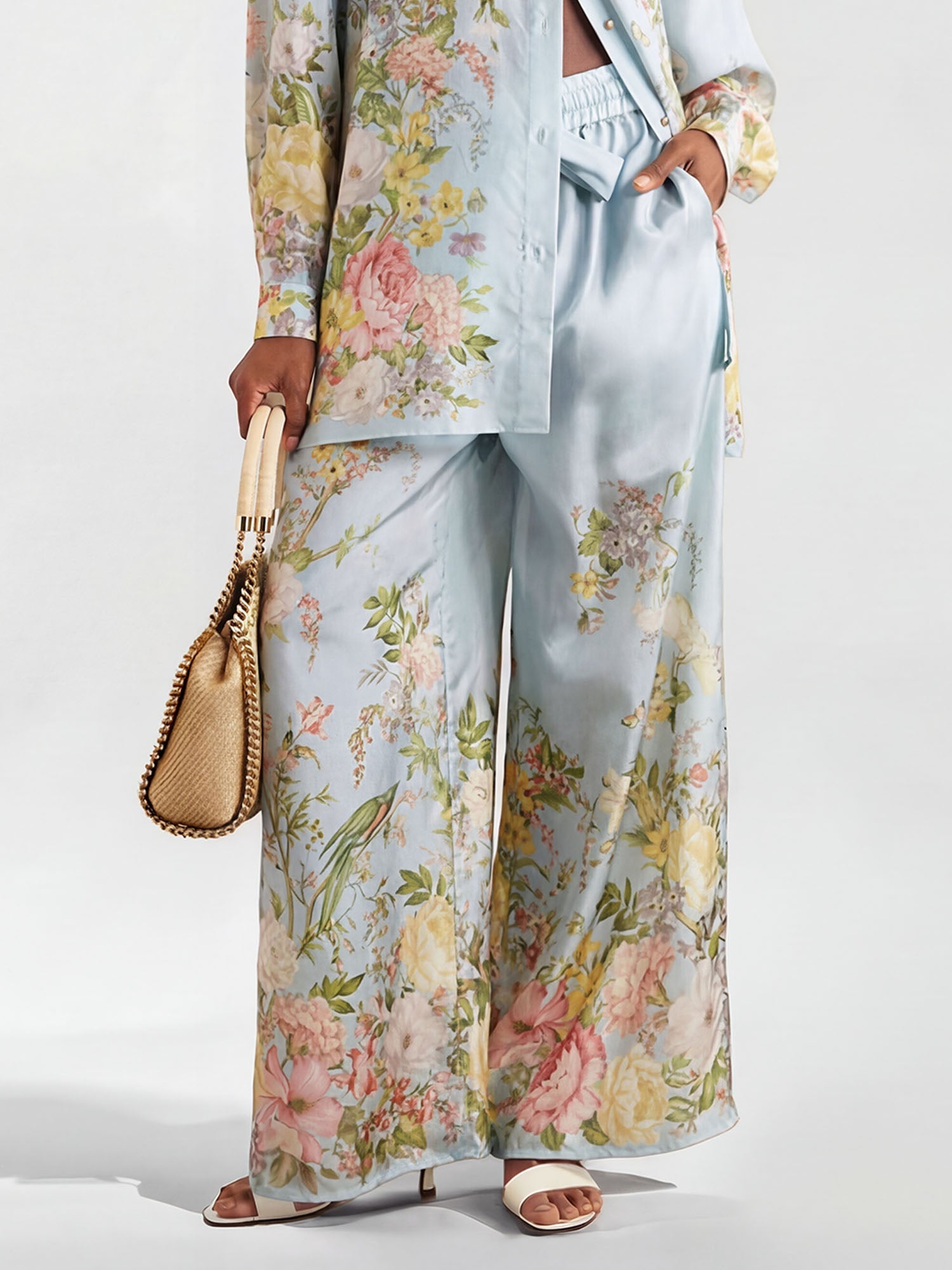 Wide-leg pants with pastel floral print
